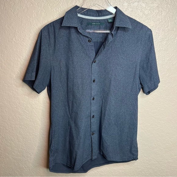 Men’s Perry Ellis Navy Blue Button Down Collared Shirt - Picture 2 of 5